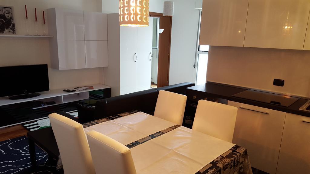 New Luxury Attic Santa Giulia Expo Διαμέρισμα Μιλάνο Δωμάτιο φωτογραφία