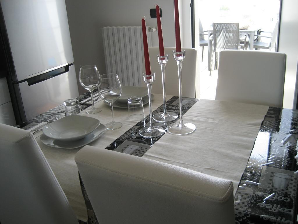 New Luxury Attic Santa Giulia Expo Διαμέρισμα Μιλάνο Δωμάτιο φωτογραφία