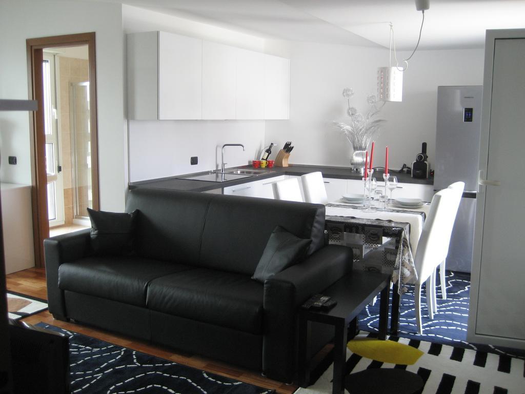 New Luxury Attic Santa Giulia Expo Διαμέρισμα Μιλάνο Δωμάτιο φωτογραφία
